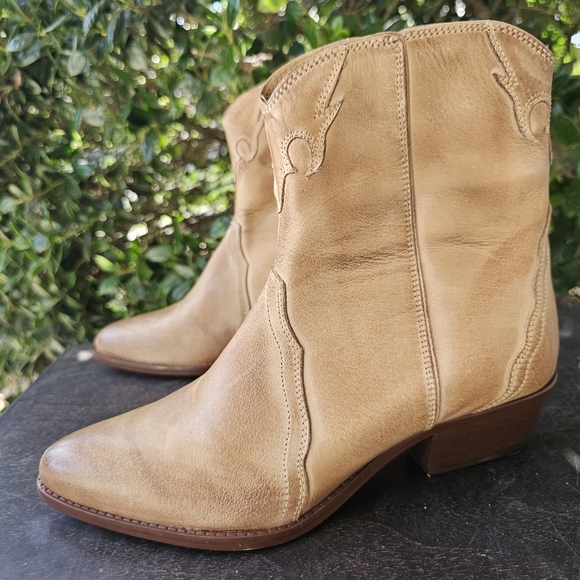Womens Size 10 Free People Tan Leather Ankle Cowboy Boots Western - Picture 4 of 12